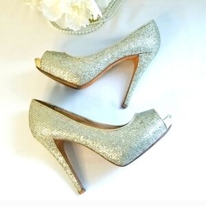 Badgley Mischka Metallic Gold Glitter Sparkly Peep-Toe Heels / Evening Heels